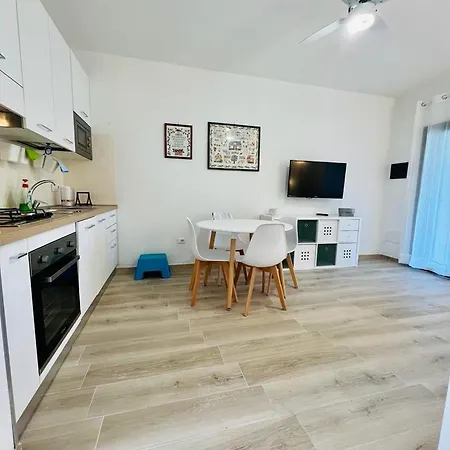 Oasi La Cinta Centro Apartment